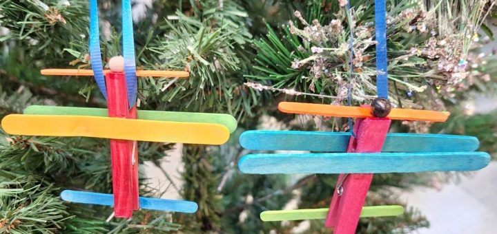 Make a Festive Christmas Decoration at Hinkler Hall of Aviation 2