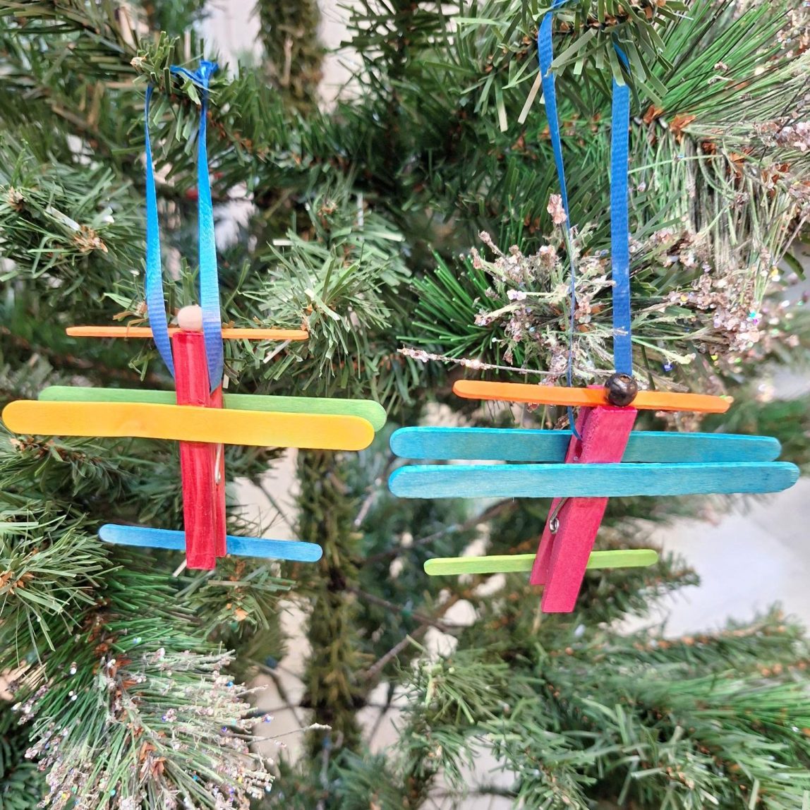 Make a Festive Christmas Decoration at Hinkler Hall of Aviation 1